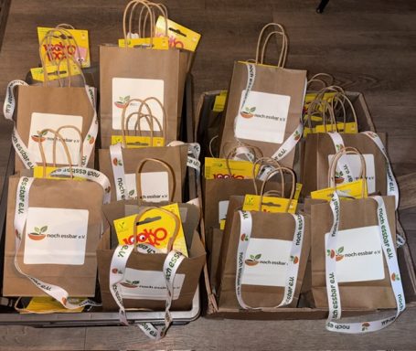 Süßigkeiten gut verpackt SOS-Kinderdorf